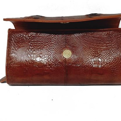 Túi đeo da đà điểu Huy Hoàng da chân màu nâu đỏ HT6417