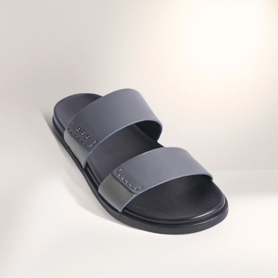 Dép quai ngang Biti