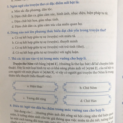 Sách - Ngữ văn 11 đề ôn luyện và kiểm tra dùng ngữ liệu ngoài SGK