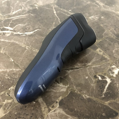 Máy cạo râu khô và ướt Philips Norelco AT620/81 Công suất: 2W - HÀNG NHẬP KHẨU