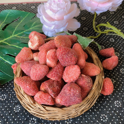 Dâu Tây Sấy Giòn Nguyên Vị 150g VietTin Mart