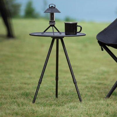 Bàn tròn mini di động kèm gậy treo đèn Blackdog CBD2300JJ028