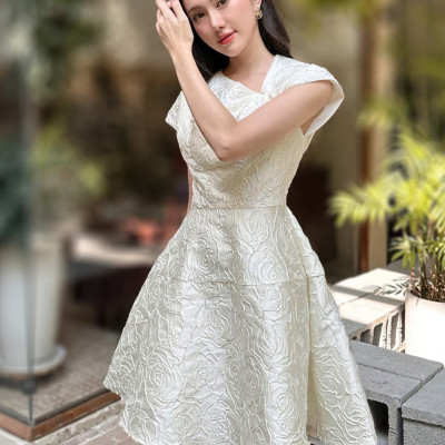 Đầm trắng dự tiệc MINA thiết kế dáng xoè mini chất liệu gấm vân hoa hồng cao cấp - MN189