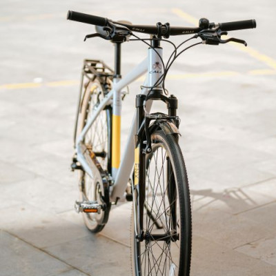 Xe đạp thể thao CALLI H3000 Khung nhôm cao cấp, tem phản quang 