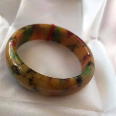   VÒNG TAY MÃ NÃO BẢN HẸ TỨ QUÝ 55 VÂN VÂN VÀNG ĐEN XANH BÔNG ĐỀU CẢ VÒNG ĐẸP NỮ 54KG ĐẾN 64KG ĐEO ĐẸP CHÂT LIỆU ĐÁ MÃ NÃO TỨ QUÝ 