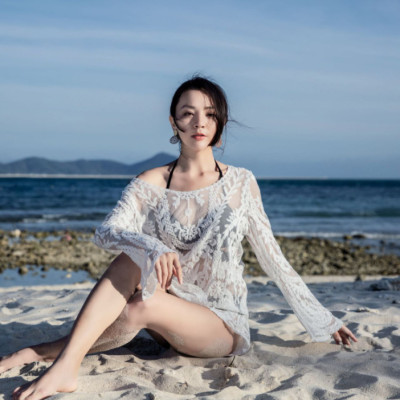 Áo ren lưới đi biển mặc khoác ngoài bikini dài tay dáng chui đầu sexy quyến rũ - A01