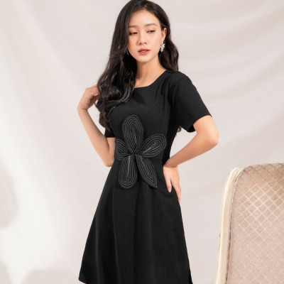 ĐẦM TAY NGẮN EO ĐÍNH BÔNG LỚN MAY CHỈ NỔI SANG TRỌNG 2428