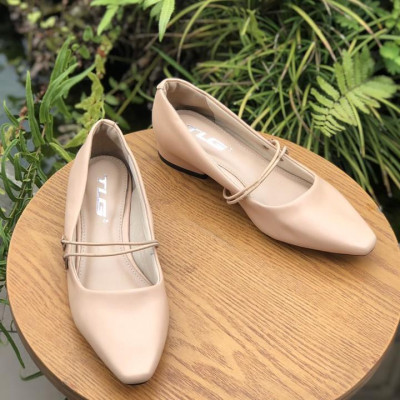 Giày nữ 1 phân hot trend  trẻ trung năng động 21018