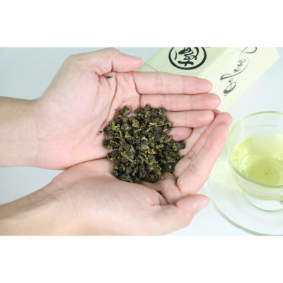 Trà Oolong Hộp Lục Giác Khánh Nga 100g