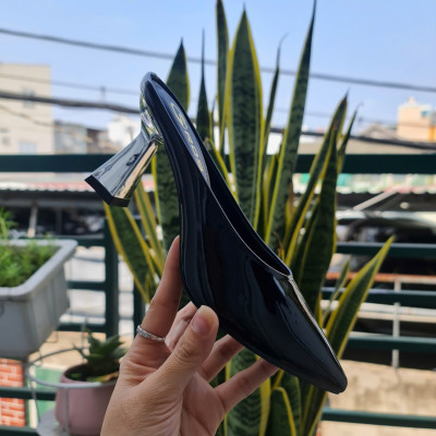 Dép sục cao gót nữ da bóng, gót bạc ROSATA RO672 -7F- Đen - HÀNG VIỆT NAM-BKSTORE