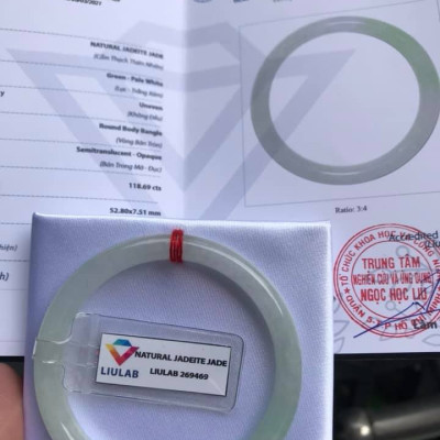 Vòng Tay Đá Cẩm Thạch TR LÝ A 51mmx Dầy 6,5mm Kèm Giấy Kiểm định Liulab No 269469  Chất liệu đá cẩm thạch tự nhiên trắng Điểm Xanh Lý 1 Bên  Nữ cân nặng 50kg - 56kg đeo ạ