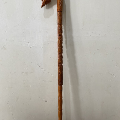 Cây Batoong Bỗ Chống Trơn Trượt Cho Người Cao Tuổi