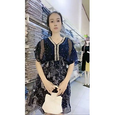 Đầm ngôi sao đính hạt nhí cao cấp với chun bản to tôn eo.