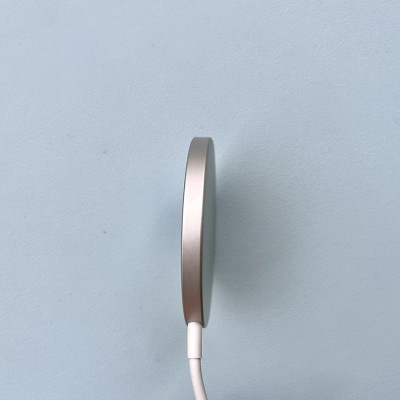 Bộ sạc không dây từ tính Wiwu Magnectic là giải pháp sạc hiện đại dành cho các thiết bị iPhone, iPad, và AirPods. Được thiết kế với công nghệ từ tính tiên tiến, bộ sạc này mang đến hsạc nhanh và bảo vệ toàn diện cho thiết bị của bạn - Hàng nhập khẩu.