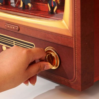 Hộp Quà Trung Thu IKACHI "Truyền Hình Trở về miền ký ức xanh" - Set 4 bánh, có nút phát nhạc, nến + đế nến