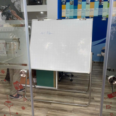 BẢNG FLIPCHART VIẾT BÚT LÔNG TỪ LAMINATE CHÂN INOX KT 120x140cm